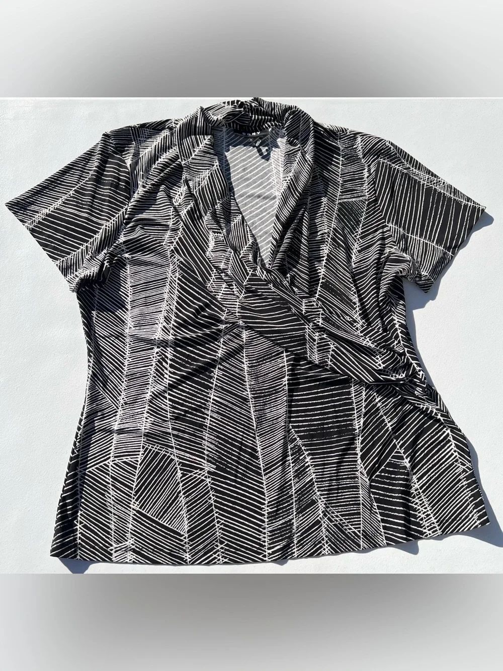 DKNY Black and White Short-Sleeve Wrap-Style Top